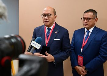 Menteri Investasi dan Hilirisasi sekaligus CEO Danantara, Rosan P. Roeslani dan Direktur Utama PT Pupuk Indonesia (Persero) Rahmad Pribadi saat memberikan keterangan pers di Vladivostok, Rusia, Kamis, 3 September 2026.